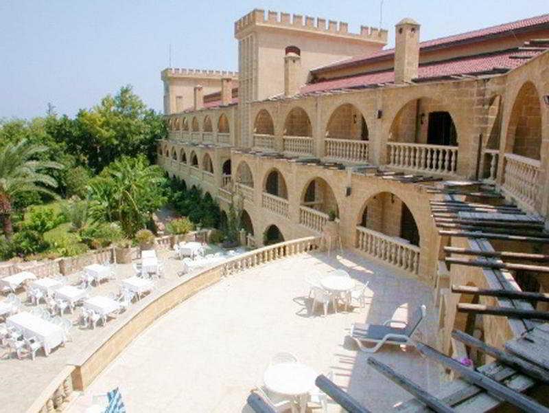 Celebrity Hotel Lapithos  Exterior photo