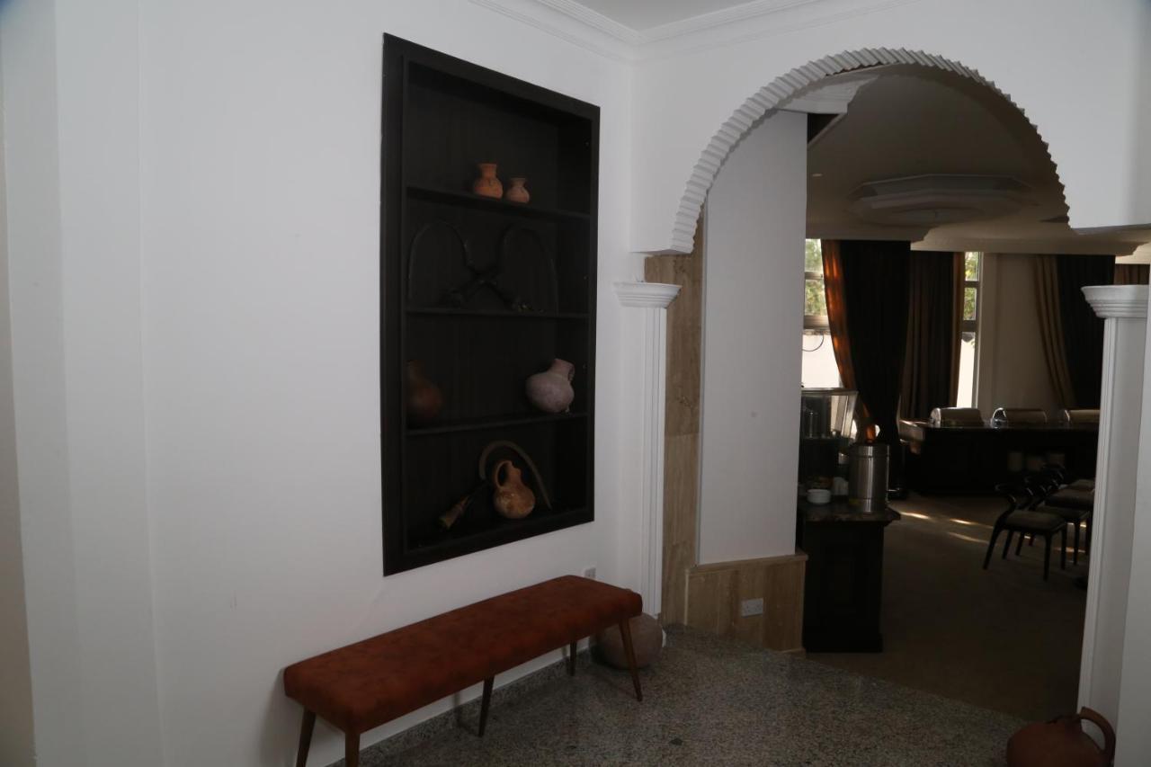 Celebrity Hotel Lapithos  Exterior photo