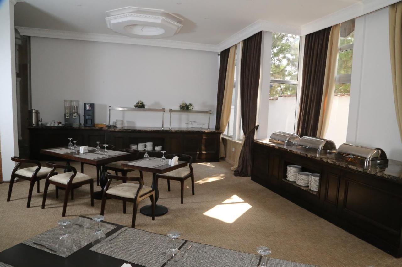 Celebrity Hotel Lapithos  Exterior photo