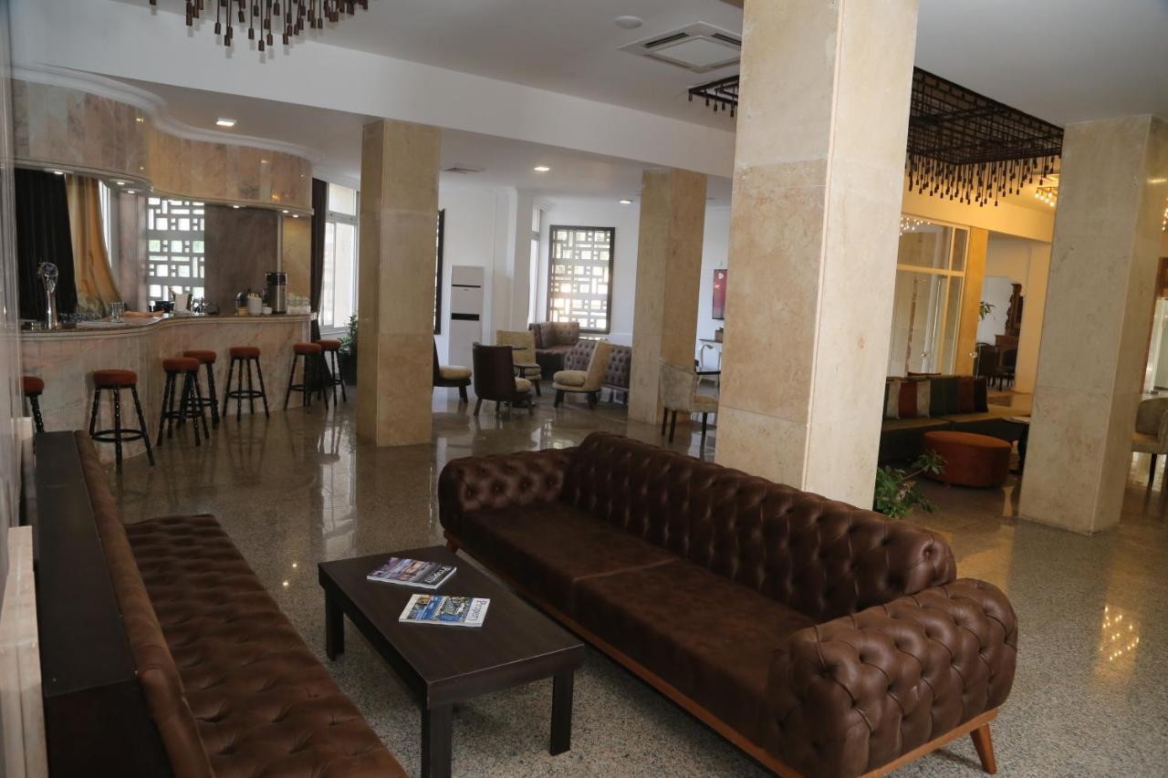 Celebrity Hotel Lapithos  Exterior photo