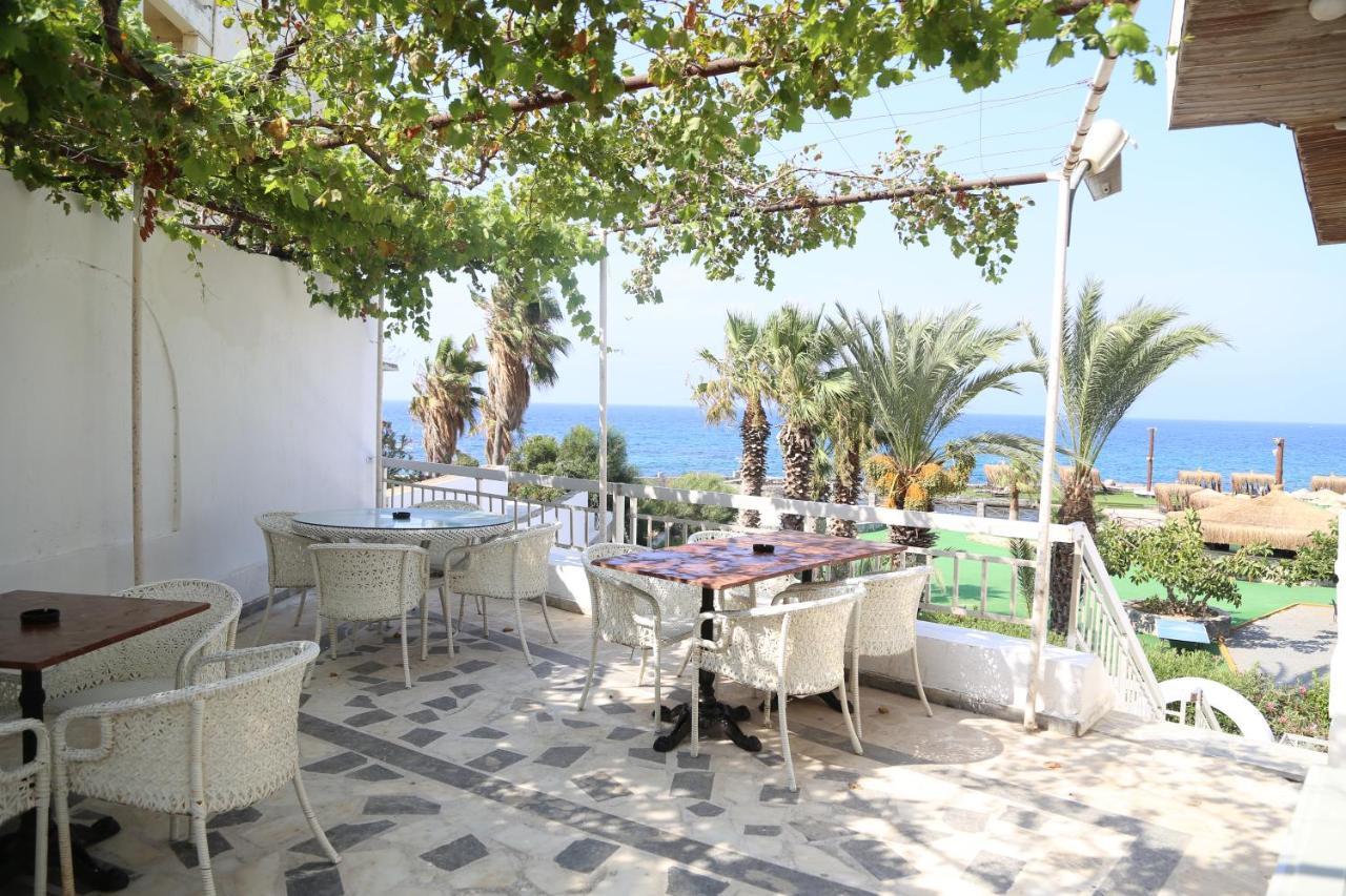 Celebrity Hotel Lapithos  Exterior photo