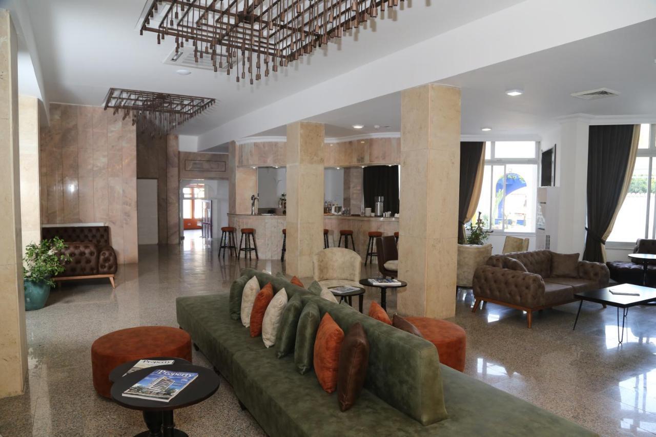 Celebrity Hotel Lapithos  Exterior photo